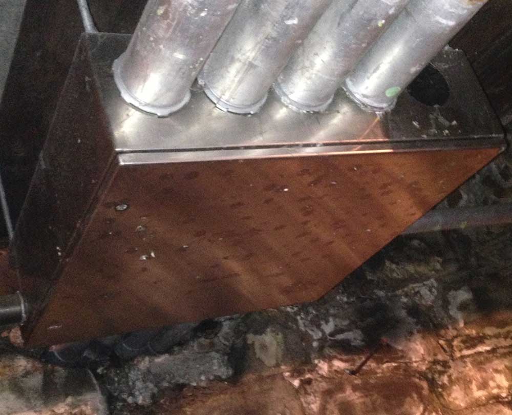 Photo 2. Galvanized RMC in contact with stainless steel