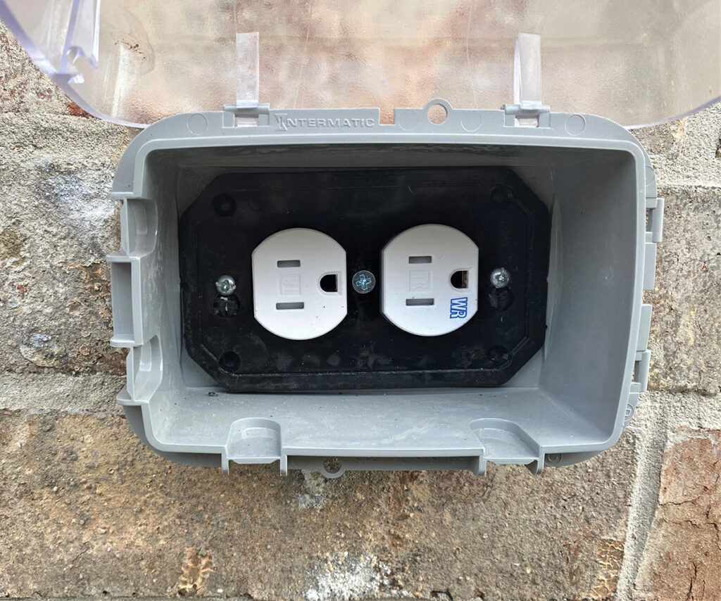Figure 3b. Wet location cover installed in a wet location and a WR rated receptacle installed.